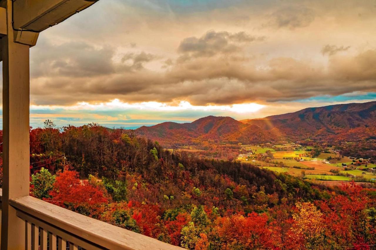 Tanasi Lodge - Reunions, Retreats, Weddings, Family Getaways Сивиървил Екстериор снимка
