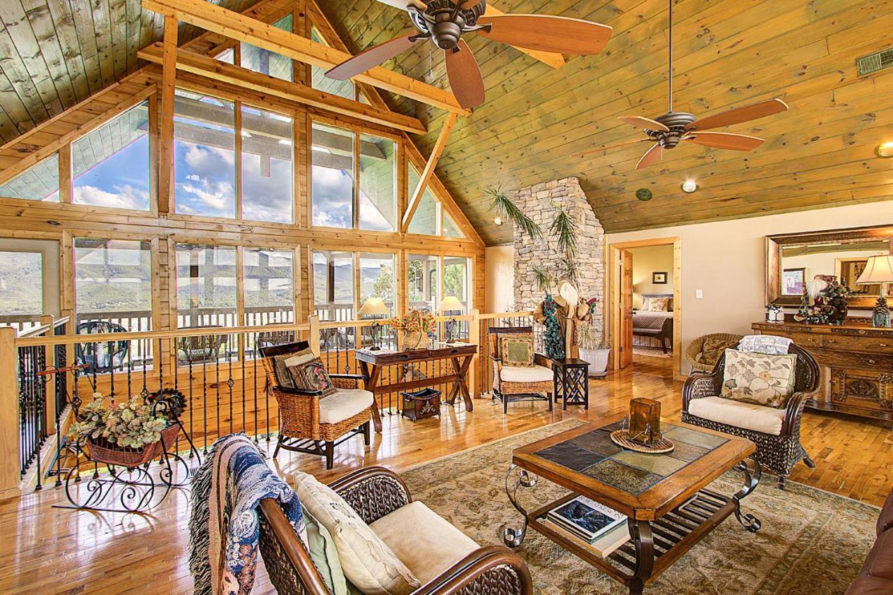 Tanasi Lodge - Reunions, Retreats, Weddings, Family Getaways Сивиървил Екстериор снимка
